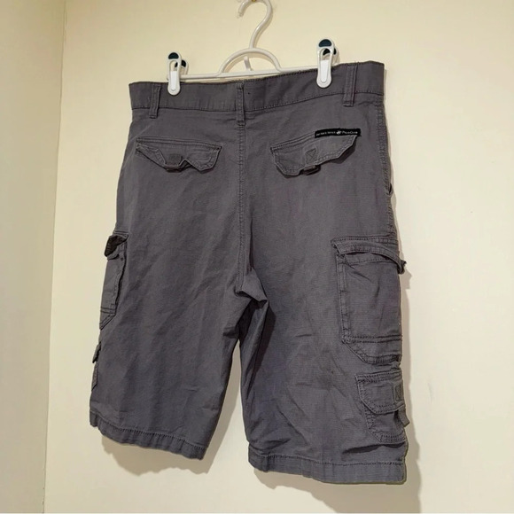 Men’s Y2K Beverly Hills Polo Club Brand  Grey Colour Cargo Style Shorts Size 32 - Picture 8 of 11